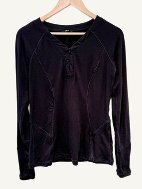 Lululemon Black Long Sleeve Top Thumbholes Zip Pocket Size 8